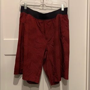 Lululemon core shorts